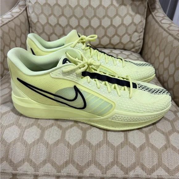 Nike Sabrina 1 size 18 men 19.5 women new - Picture 3 of 5